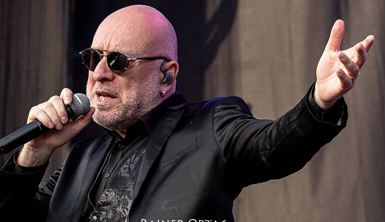 Mario Biondi am Schlossplatz bei den jazzopen Stuttgart 2025
