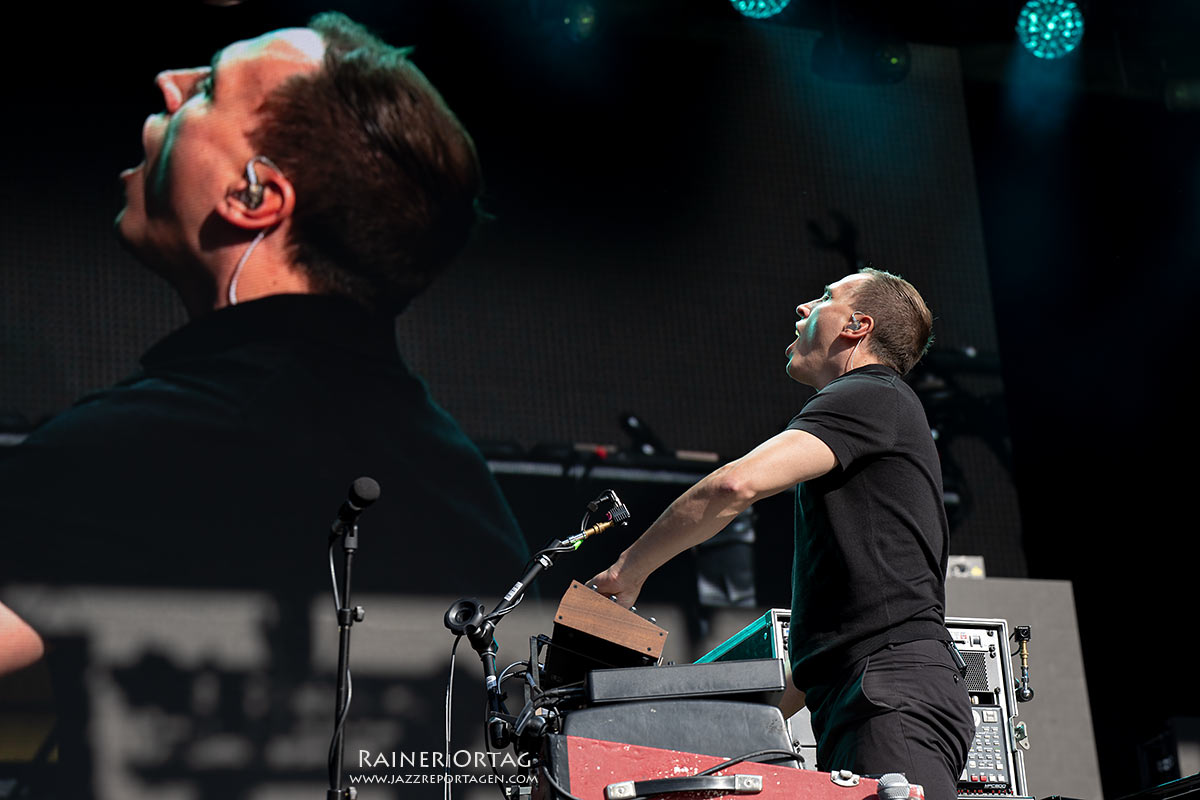 Martin Kohlstedt am Schlossplatz bei den jazzopen Stuttgart 2025