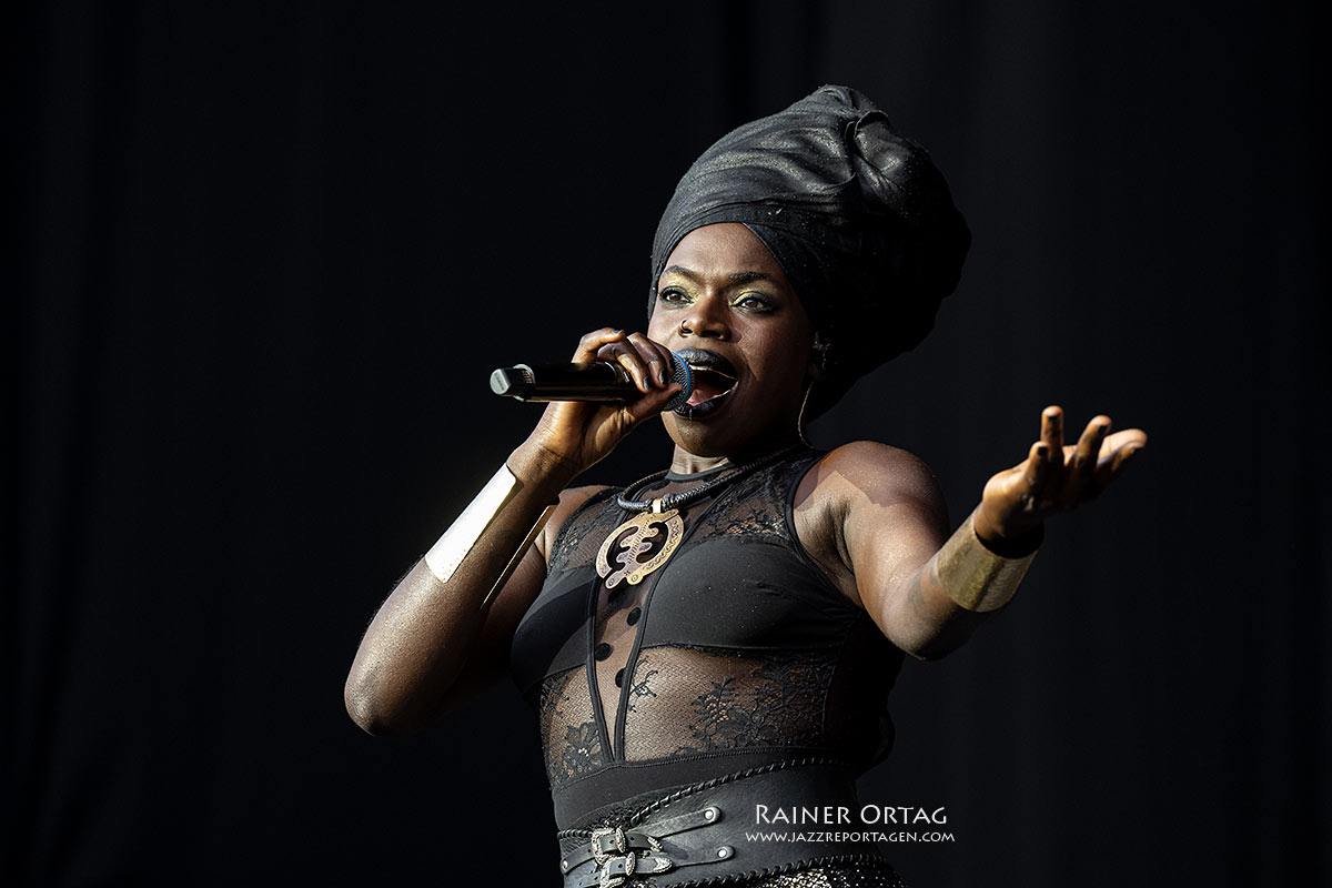 Zucchero am Schlossplatz bei der jazzopen Stuttgart 2025