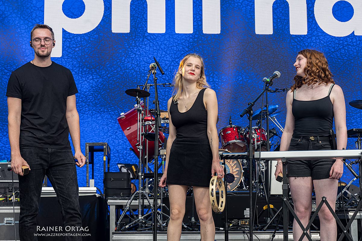 phil haydt am Schlossplatz bei den jazzopen Stuttgart 2025