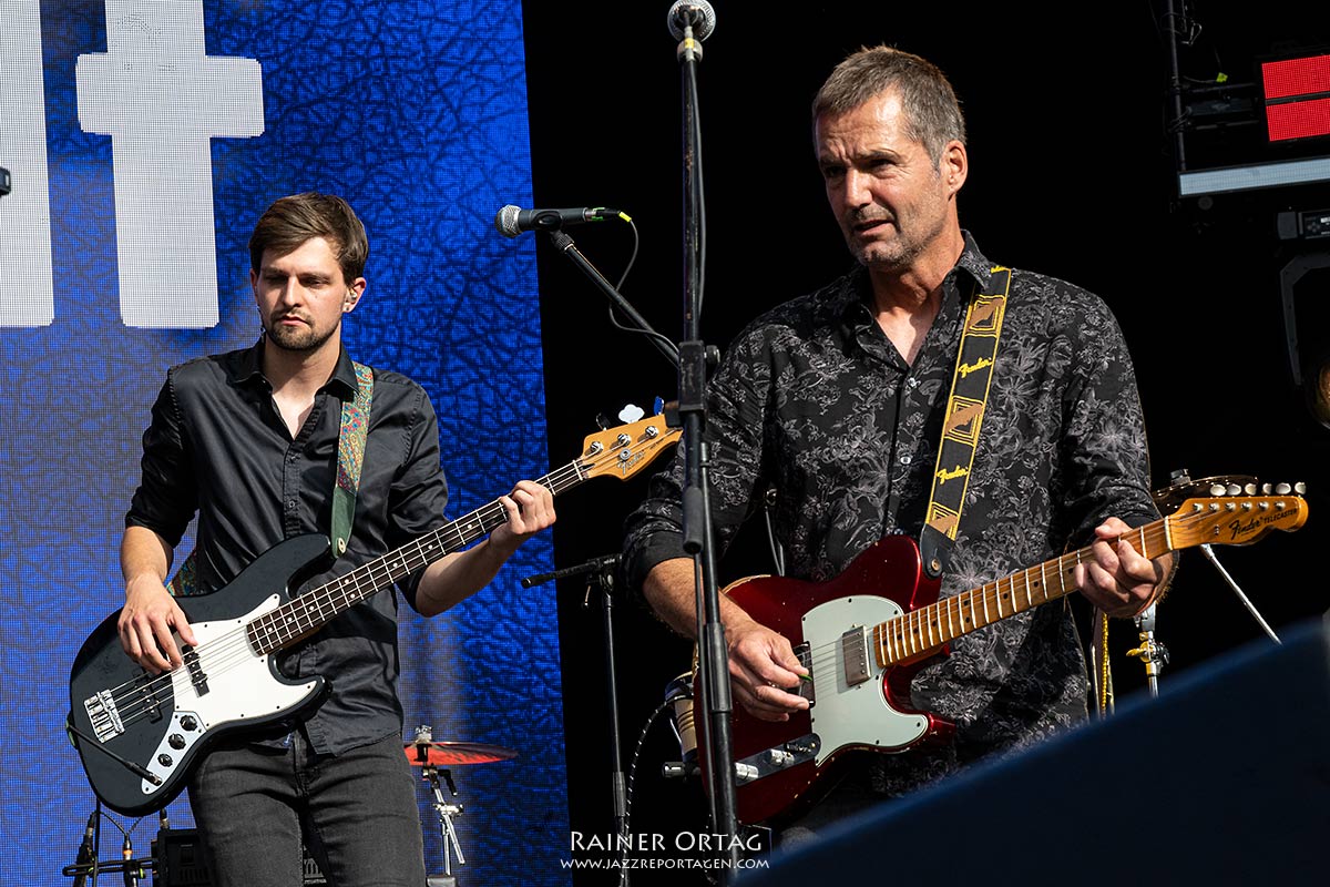 phil haydt am Schlossplatz bei den jazzopen Stuttgart 2025