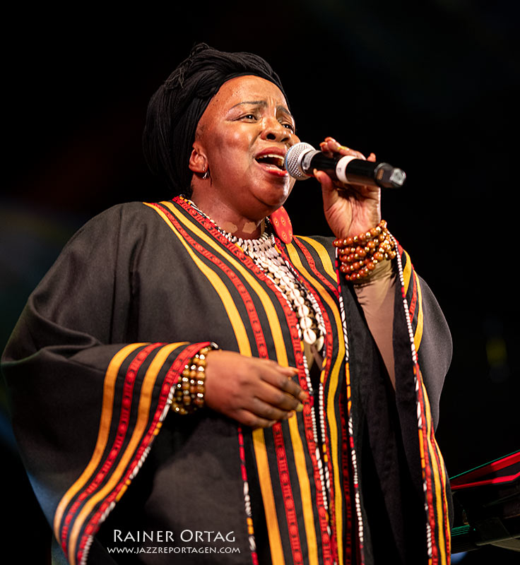 Nthakoana Ngatane mit Trancitiv bei den Afrika Tagen Wien 2025