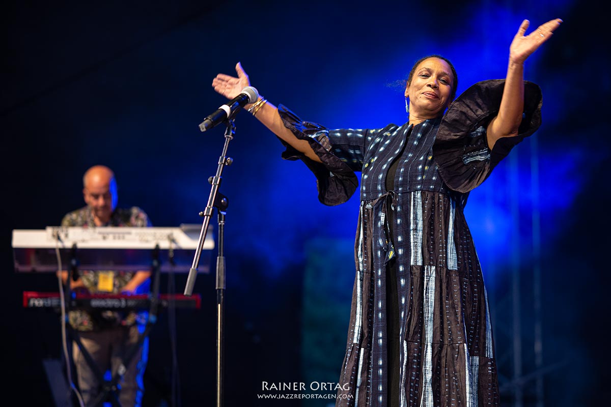 Aminata & the Astronauts: Aminata & the Astronauts bei den Afrika Tagen Wien 2025