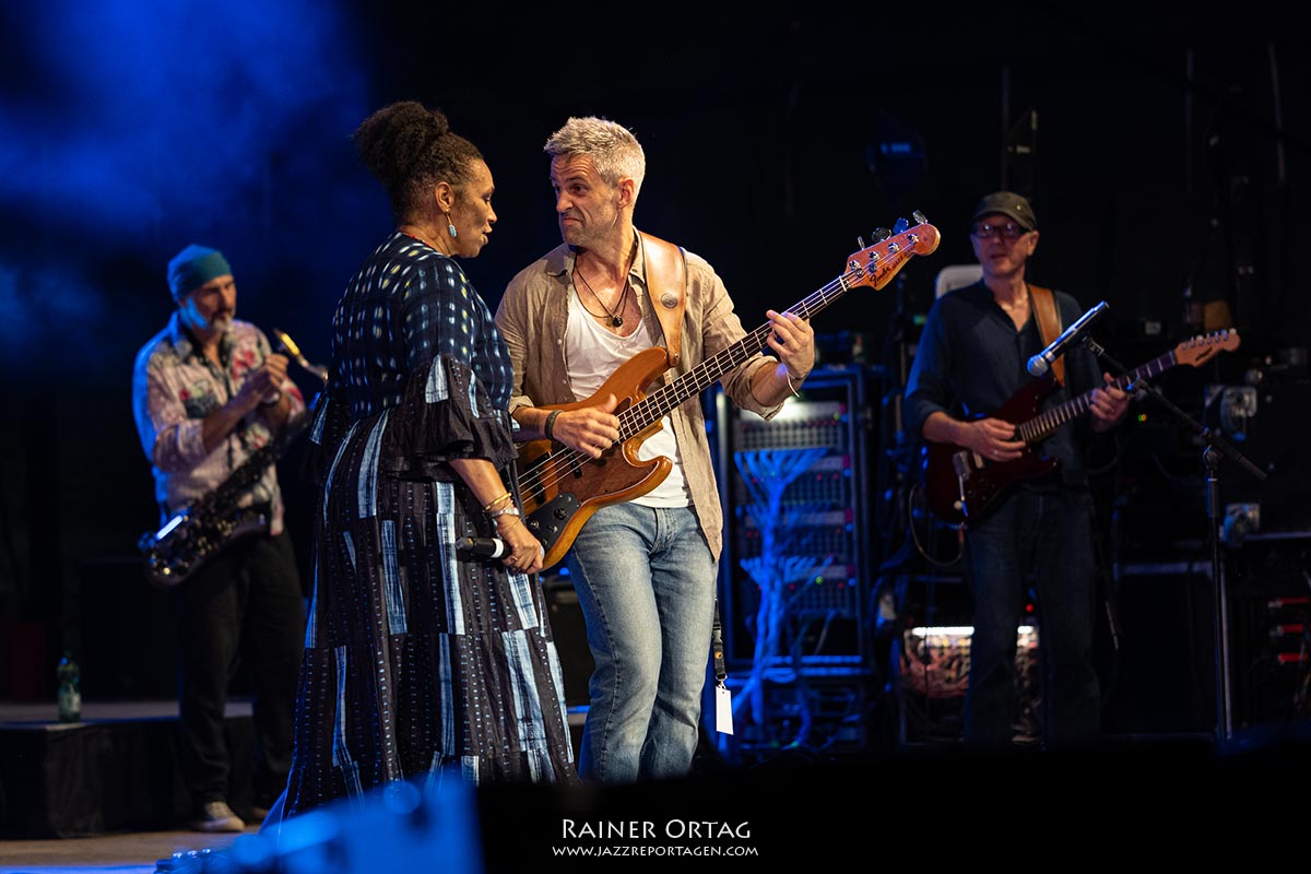 Aminata & the Astronauts: Aminata & the Astronauts bei den Afrika Tagen Wien 2025