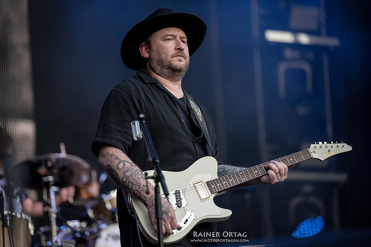 Joe Bonamassa am Schlossplatz - jazzopen Stuttgart 2025