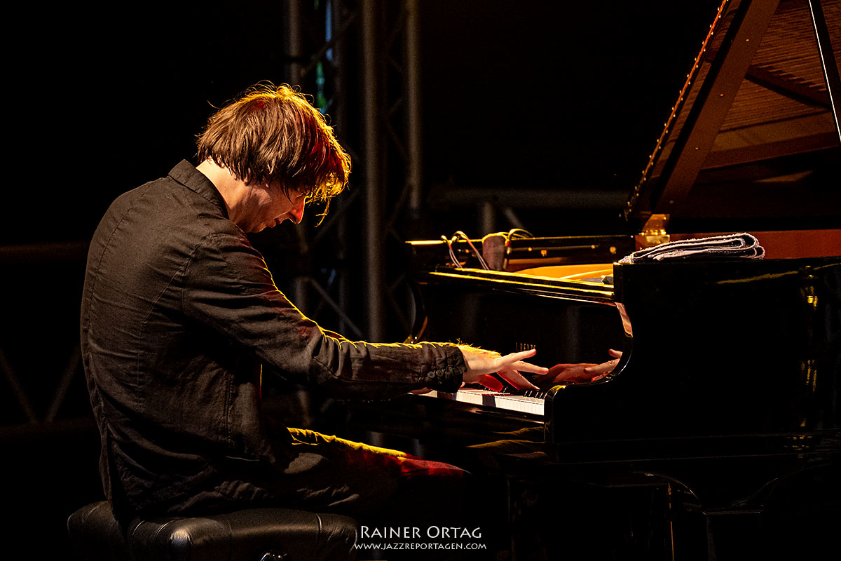 Michael Wollny Trio auf der Sudhaus Open Air Waldbühne 2025