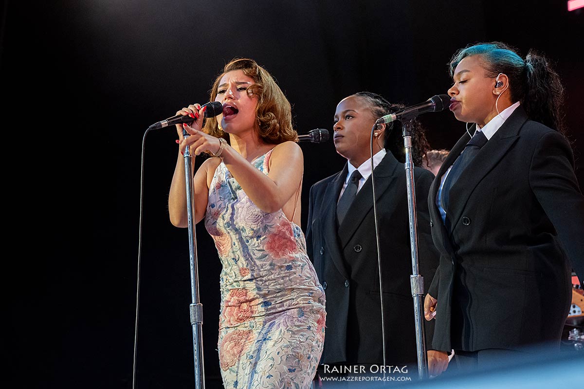 RAYE am Schlossplatz - jazzopen Stuttgart 2025