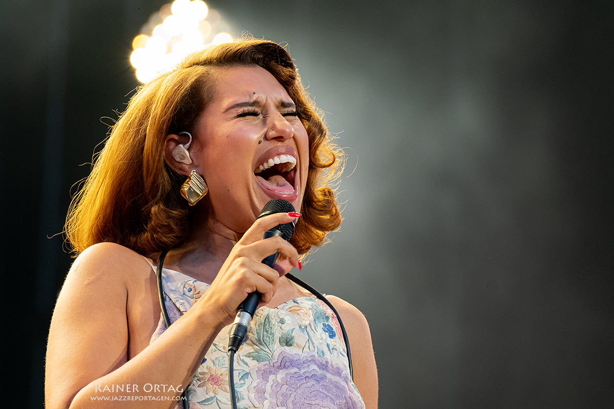RAYE am Schlossplatz - jazzopen Stuttgart 2025