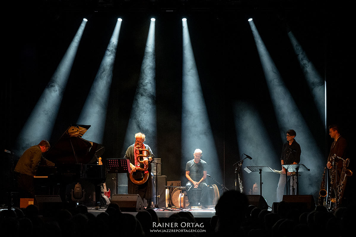 Bebelaar/Godard/Cagwin/Kroll/Beck: Bebelaar/Godard/Cagwin/Kroll/Beck im Sudhaus Tübingen 2025