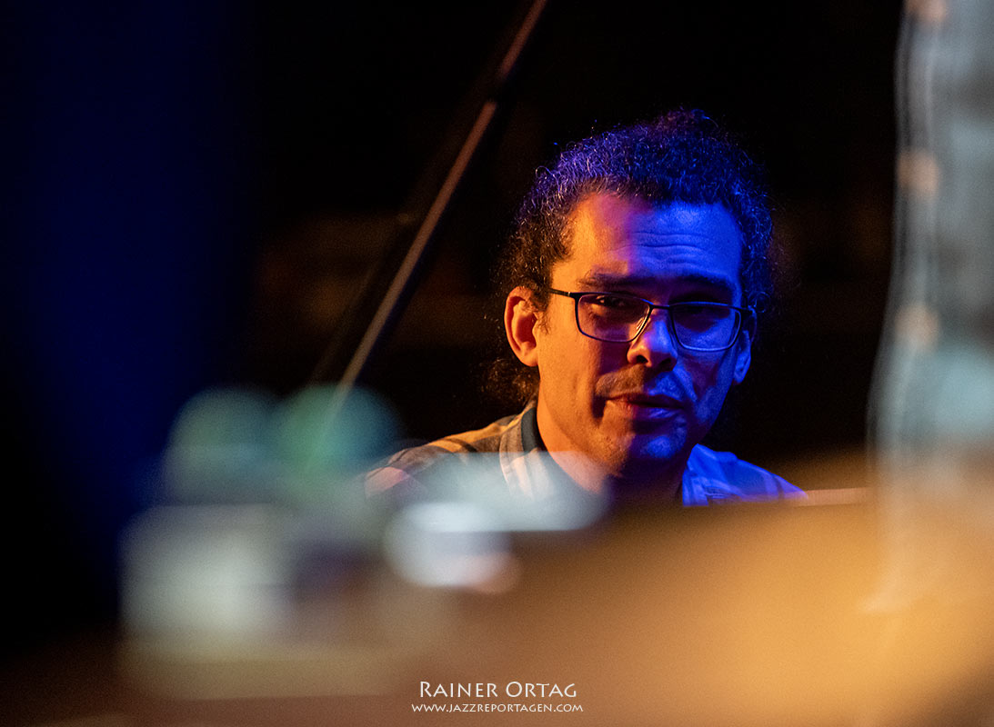 Johnathan Blake & Pentad: Johnathan Blake & Pentad im Jazzclub Bix 2025