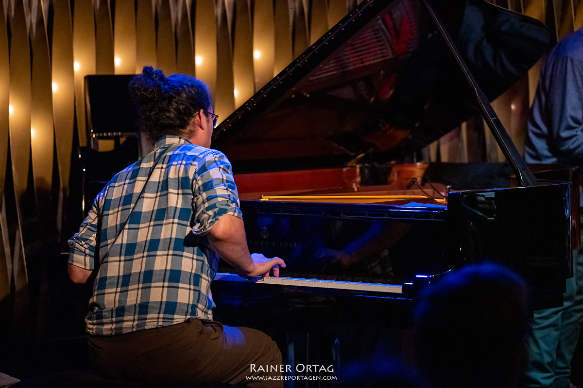 Johnathan Blake & Pentad: Johnathan Blake & Pentad im Jazzclub Bix 2025