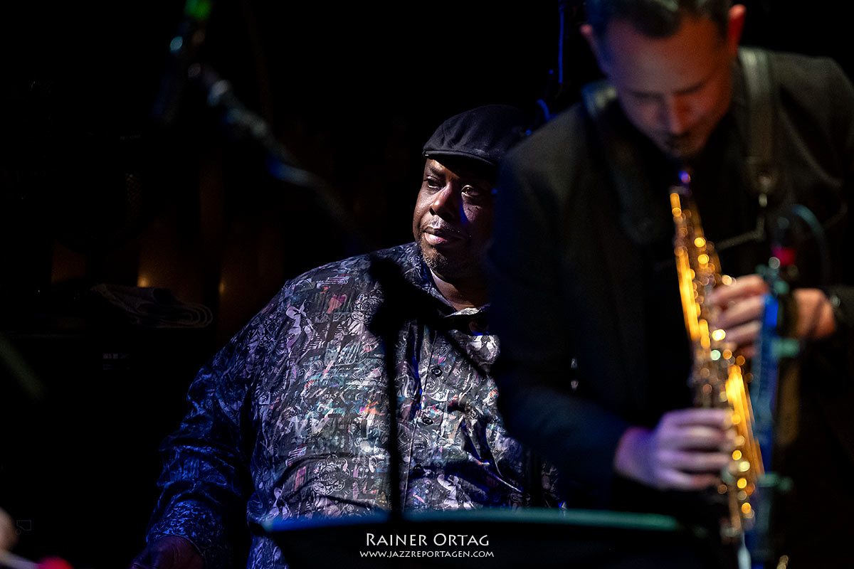 Johnathan Blake & Pentad: Johnathan Blake & Pentad im Jazzclub Bix 2025