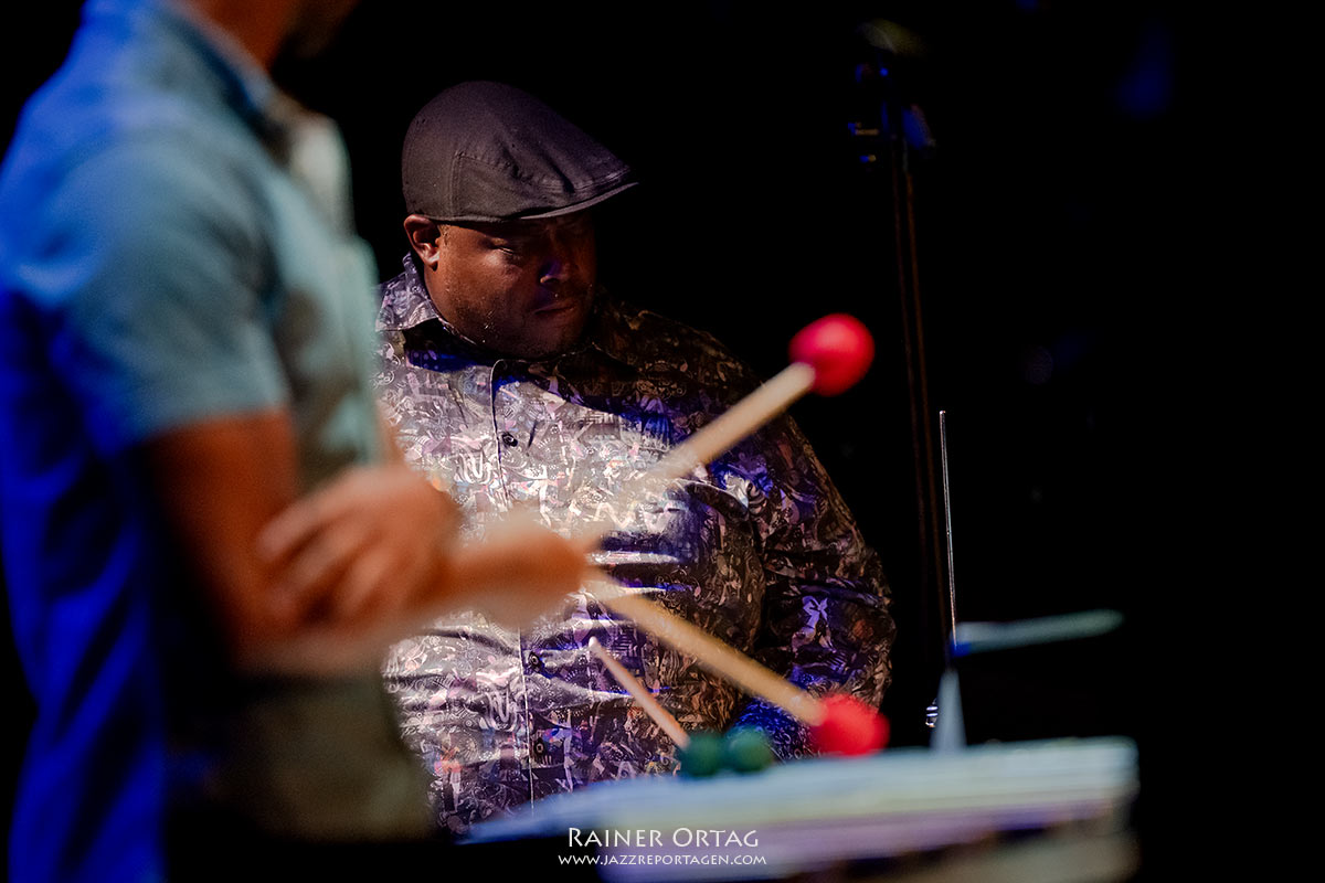 Johnathan Blake & Pentad: Johnathan Blake & Pentad im Jazzclub Bix 2025
