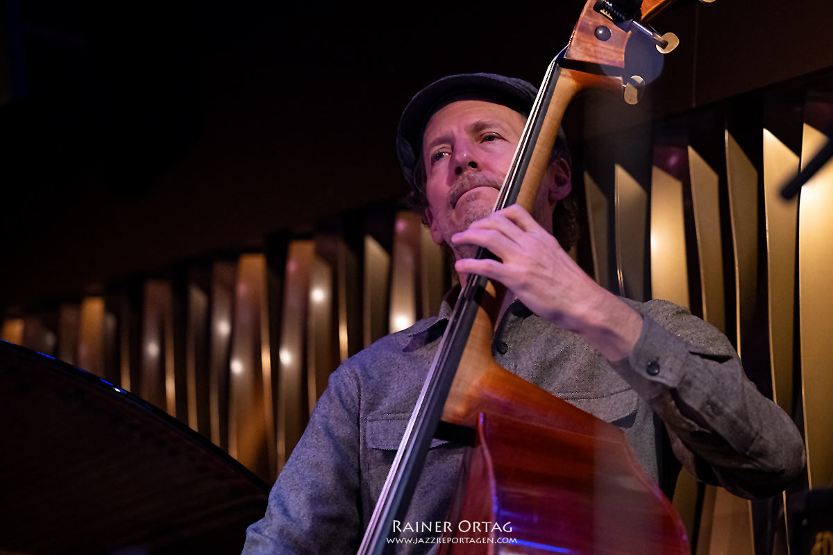 Johnathan Blake & Pentad: Johnathan Blake & Pentad im Jazzclub Bix 2025