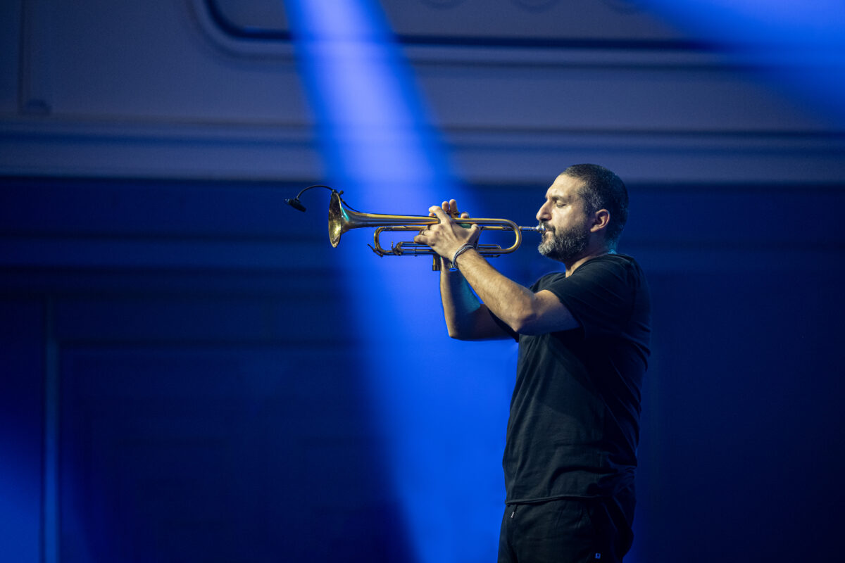 Ibrahim Maalouf beim Enjoy Jazz Festival im BASF-Feierabendhaus Ludwigshafen 2025