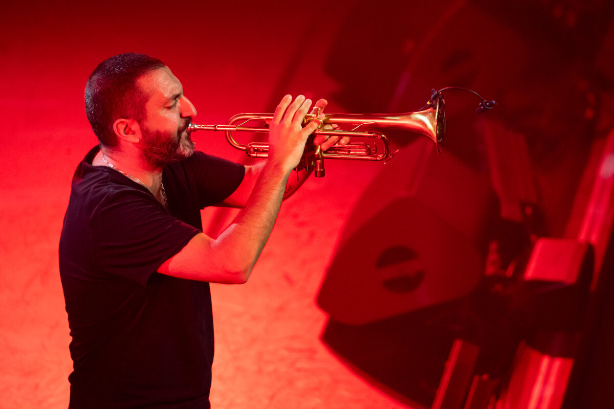 Ibrahim Maalouf beim Enjoy Jazz Festival im BASF-Feierabendhaus Ludwigshafen 2025