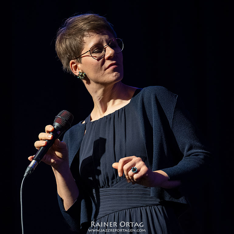 Verena Nübel mit der Tobias Becker Bigband in Böblingen 2025