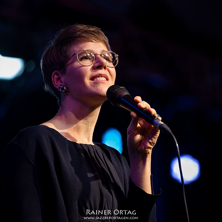 Verena Nübel mit der Tobias Becker Bigband in Böblingen 2025