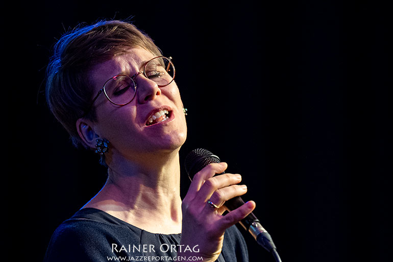 Verena Nübel mit der Tobias Becker Bigband in Böblingen 2025