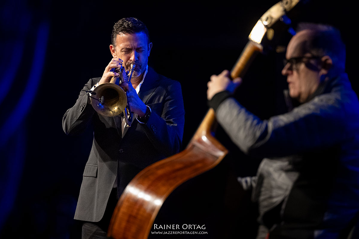 Till Brönner – Dieter Ilg Duo: Till Brönner - Dieter Ilg Duo beim Jazzfestival Esslingen 2025