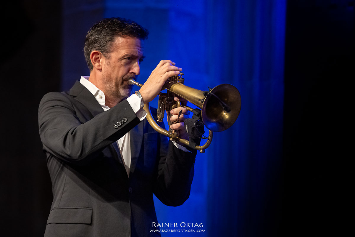 Till Brönner – Dieter Ilg Duo: Till Brönner - Dieter Ilg Duo beim Jazzfestival Esslingen 2025