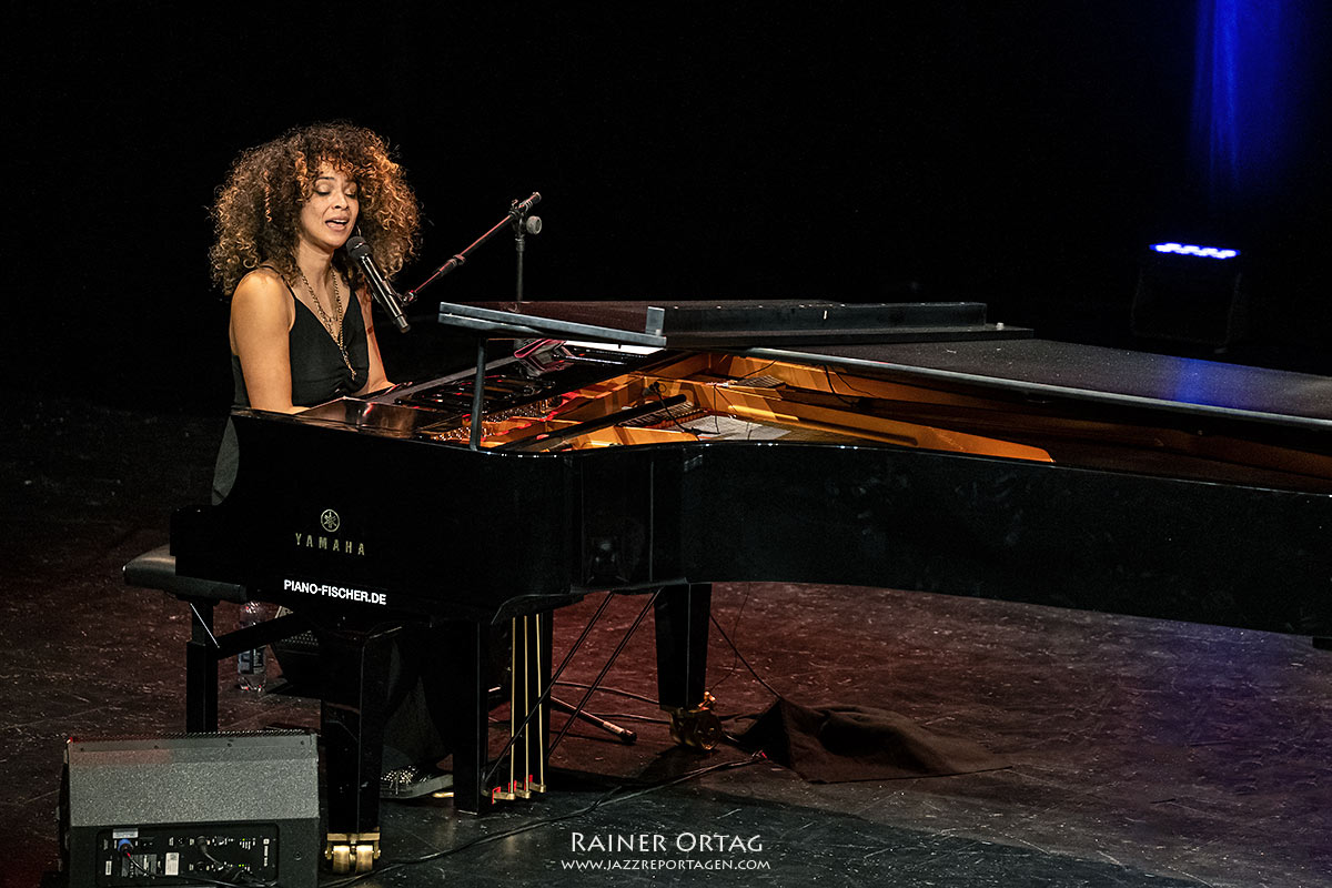 Kandace Springs beim Jazzfestival Esslingen 2025