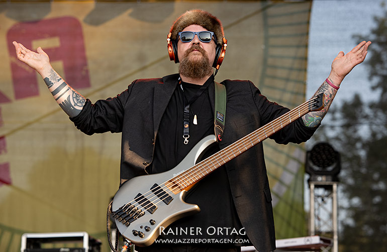 Monsieur Knabberdub mit Dub Tribe Rising bei den Afrika Tagen Wien