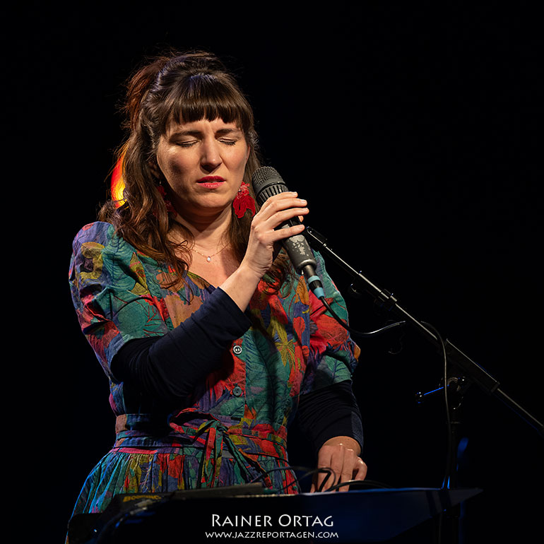 Anna Anderluh beim Rondo à la Rondell im Porgy & Bess Wien 2025