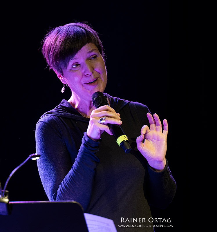 Agnes Heginger beim Rondo à la Rondell im Porgy & Bess Wien 2025