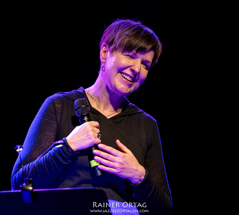 Agnes Heginger beim Rondo à la Rondell im Porgy & Bess Wien 2025