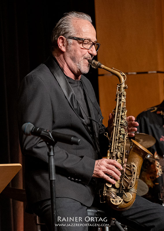 Hervé Meschinet de Richemond mit Jazz Franco-Allemand in der Kongresshalle Böblingen 2026