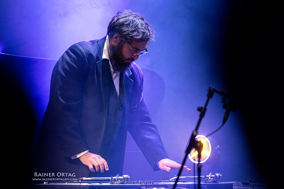 Leo Riegler beim Rondo &agrave; la Rondell im Porgy &amp; Bess Wien 2025