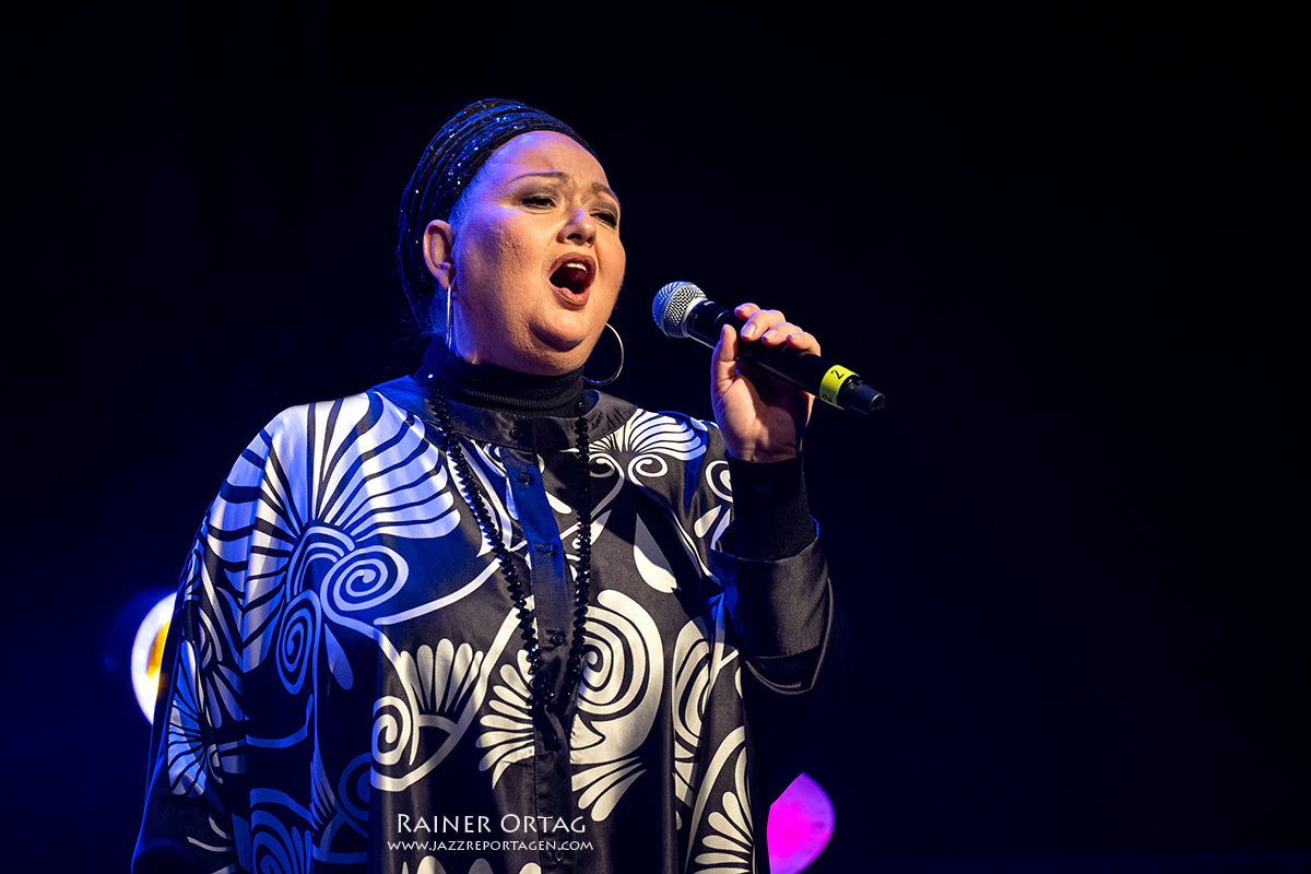 Tini Kainrath beim Rondo &agrave; la Rondell im Porgy &amp; Bess Wien 2025