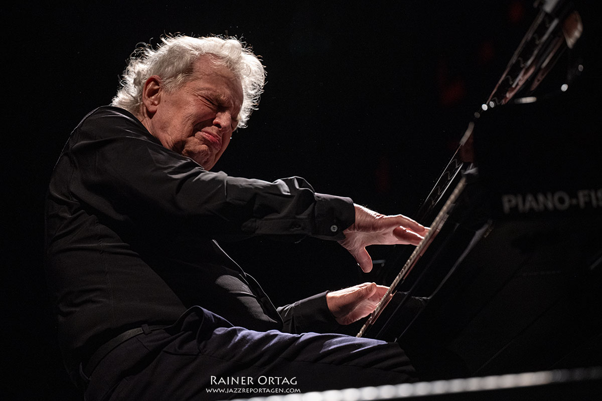 Joachim K&uuml;hn &amp; The Young Lions im Theaterhaus Stuttgart 2026