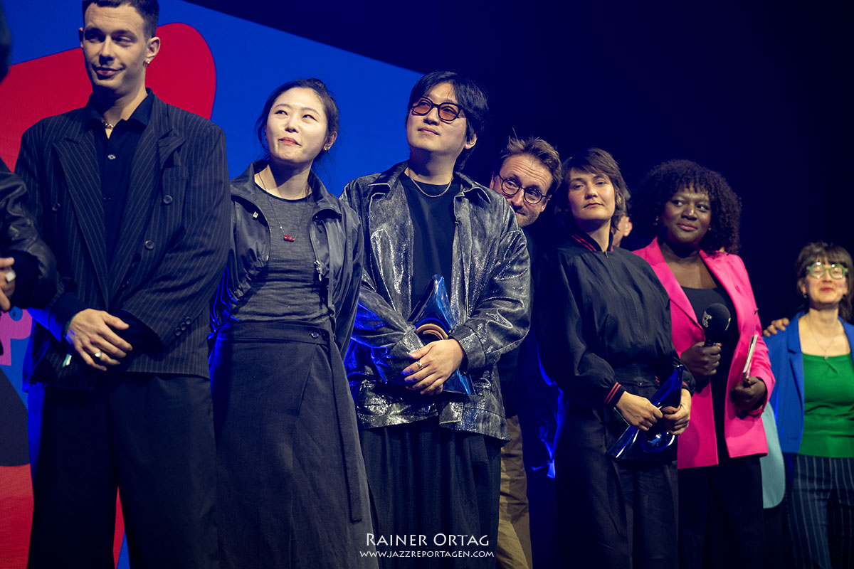 Deb&uuml;t-Album des Jahres international: Invisible Worker &ndash; yonglee &amp; the DOLTANG