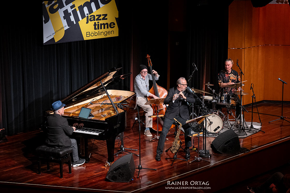 Die Formation Jazz Franco-Allemand auf der B&uuml;hne der B&ouml;blinger Kongresshalle 2026