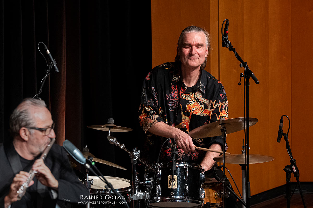 Hans Fickelscher an den Drums bei der jazztime BB in der B&ouml;blinger Kongresshalle 2026