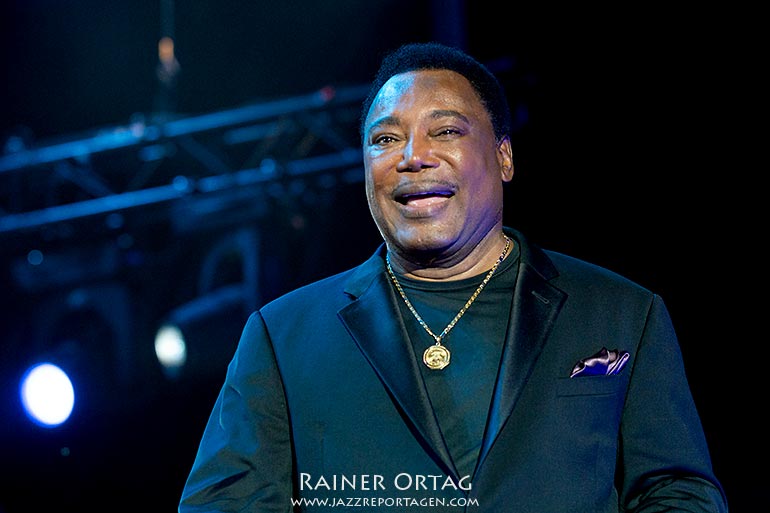 George Benson mit Quincy Jones bei den jazz open stuttgart 2017