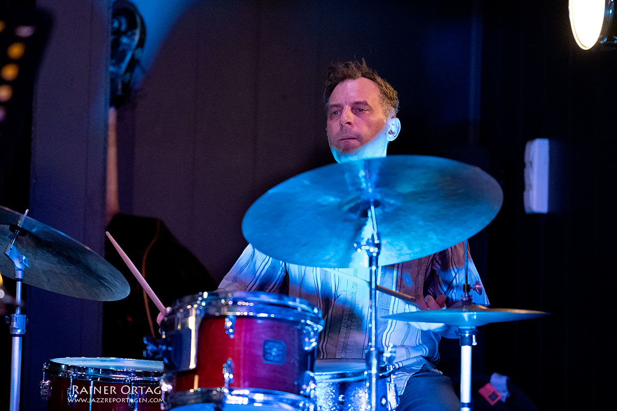 Jochen Rückert New Quartet: Jochen Rückert an den Drums des Jochen Rückert New Quartet