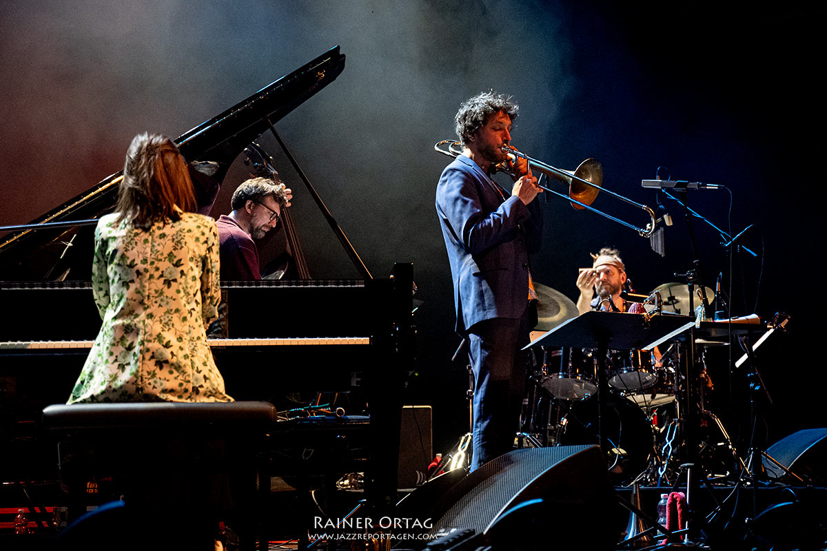 Olivia Trummer Quartett: Olivia Trummer Quartett mit Olivia Trummer, Makar Novikov, Johannes Lauer, Bodek Janke bei den Theaterhaus Jazztagen im Theaterhaus Stuttgart 2026