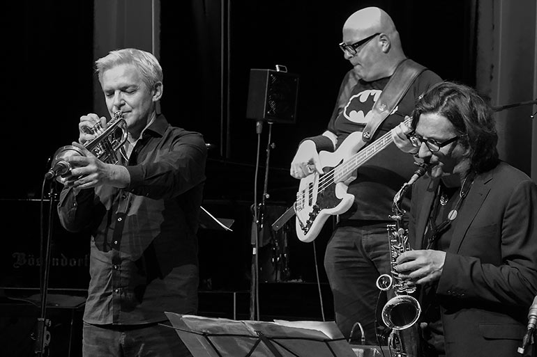 Die Miles Davis Festival Band - hier Hesse, Stavi und Magnus Mehl - in der Stadthalle Sindelfingen 2026