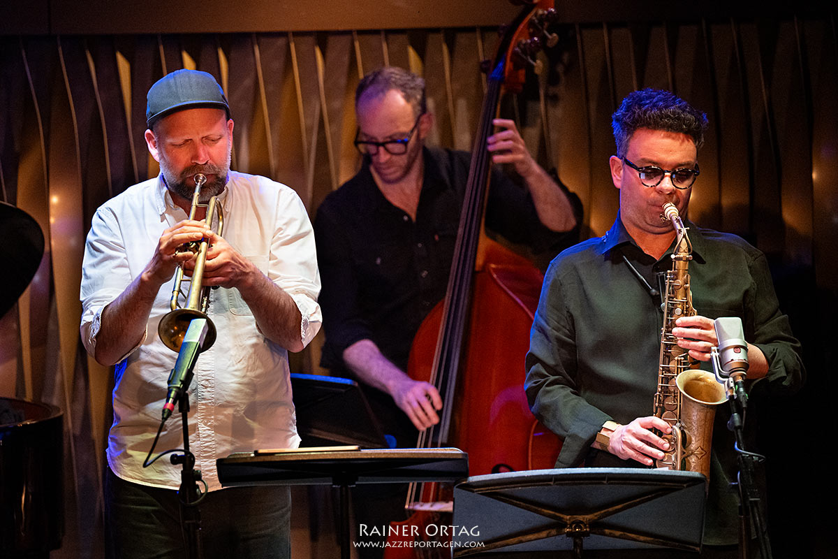 Mathias Eick an der Trompete und Maciej Obara am Sax beim Benjamin Lackner Quintet im Jazzclub Bix Stuttgart 2026 mit Paul Kleber am Bass