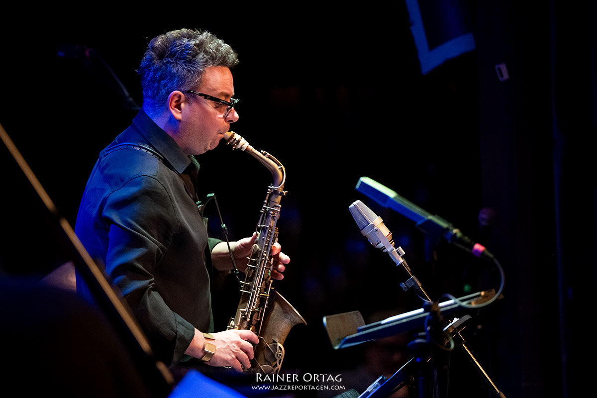 Maciej Obara mit Altsaxofon beim Benjamin Lackner Quintet im Jazzclub Bix Stuttgart 2026