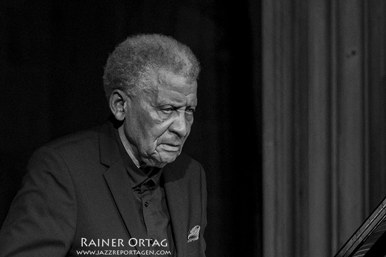 Abdullah Ibrahim bei seinem Solokonzert beim Jazzfestival Esslingen 2022