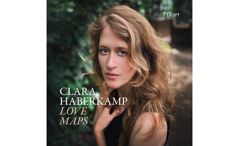 Clara Haberkamp präsentiert ihr neues Solo-Album „LOVE MAPS“