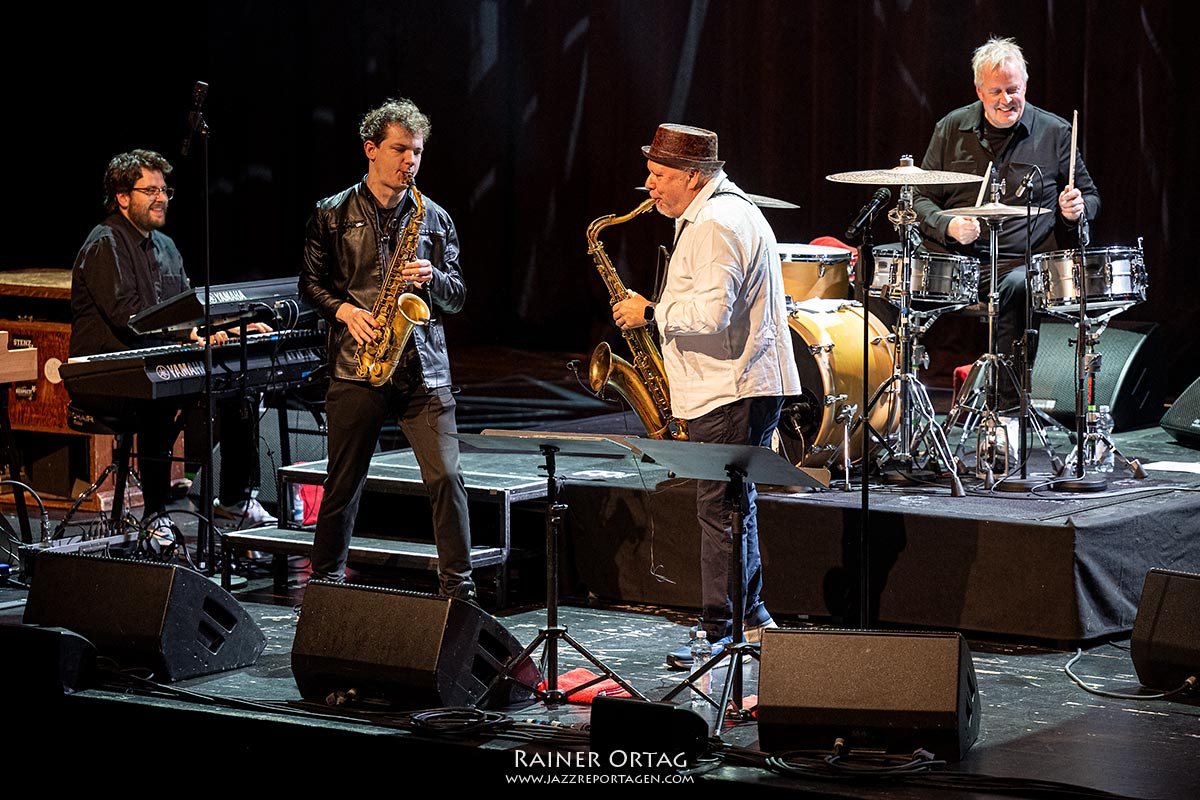 Wolfgang Haffner Groove All Stars Oslender, Manz, Lakatos mit Wolfgang Haffner Groove All Stars im Theaterhaus Stuttgart 2026
