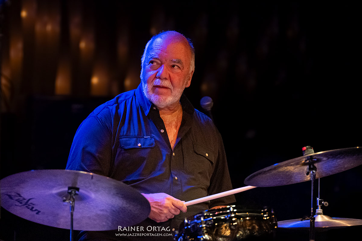 Peter Erskine auf der Bühne des Jazzclub Bix Stuttgart 2026
