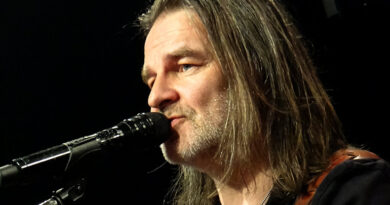 Ex-Genesis Sänger Ray Wilson mit Band in der Lehenbachhalle in Winterbach 2026