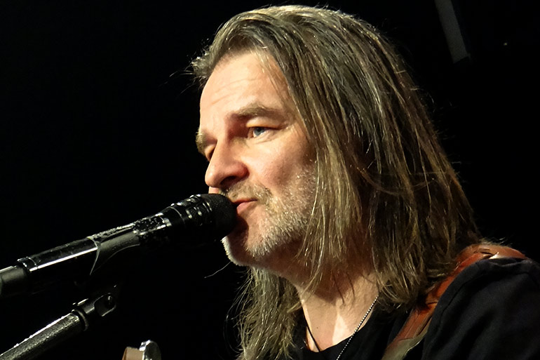 Ex-Genesis Sänger Ray Wilson mit Band in der Lehenbachhalle in Winterbach 2026