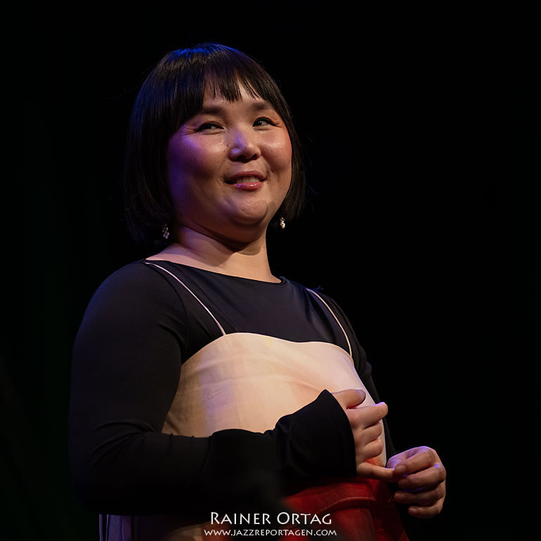 Saengerin Enji aus der Mongolei bei der jazzahead! Bremen 2025